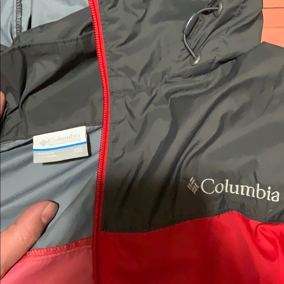 Columbia XXL rain jacket! - Picture 3 of 5